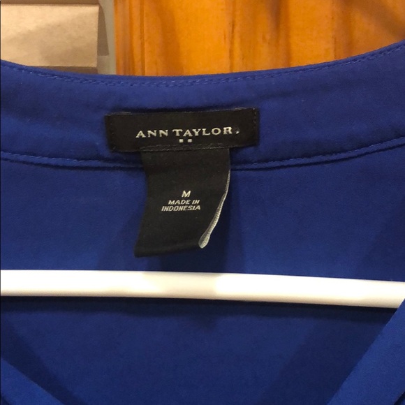 Ann Taylor button down blouse - Picture 2 of 3
